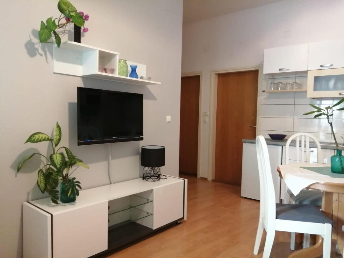 וודיצה Apartments Suri מראה חיצוני תמונה