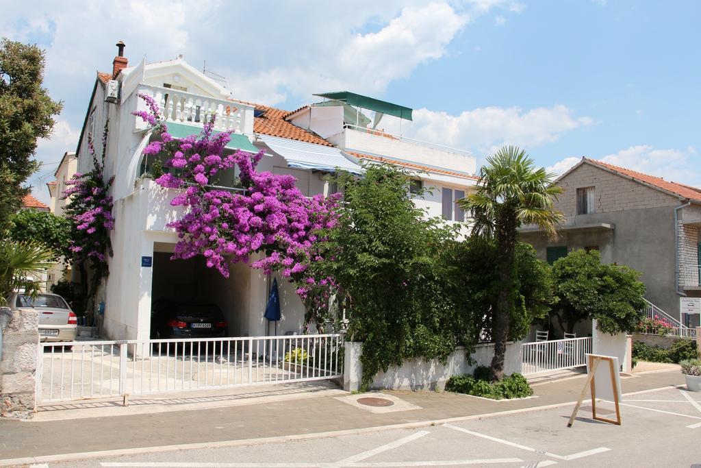 וודיצה Apartments Suri מראה חיצוני תמונה