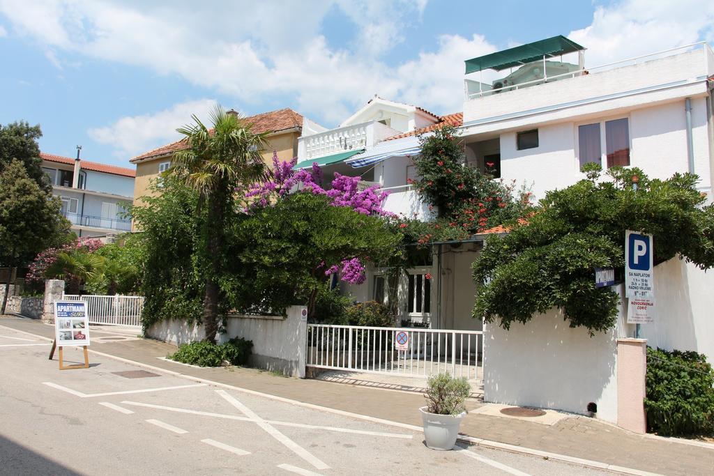 וודיצה Apartments Suri מראה חיצוני תמונה