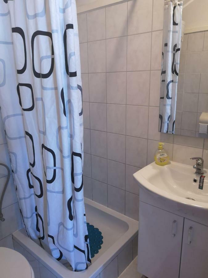 וודיצה Apartments Suri מראה חיצוני תמונה